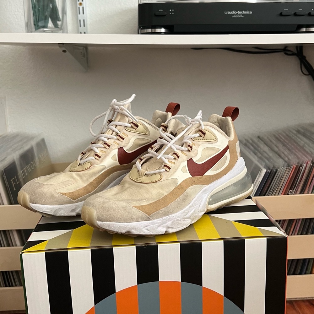 NIKE AIRMAX 270 REACT